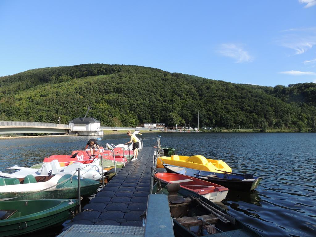 Hotel Am See Kreuzau エクステリア 写真