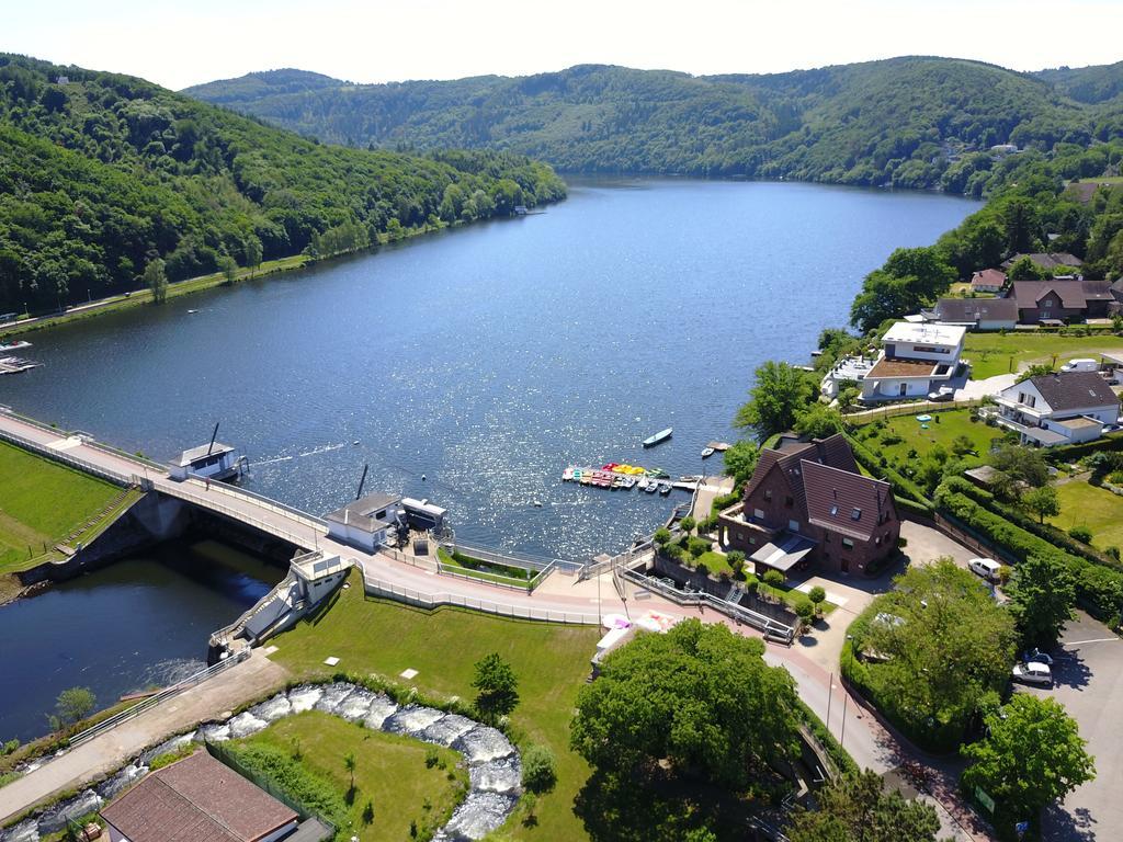 Hotel Am See Kreuzau エクステリア 写真