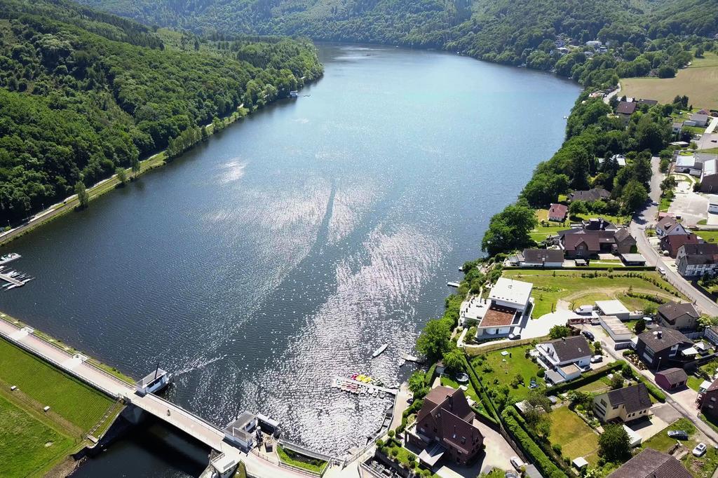 Hotel Am See Kreuzau エクステリア 写真